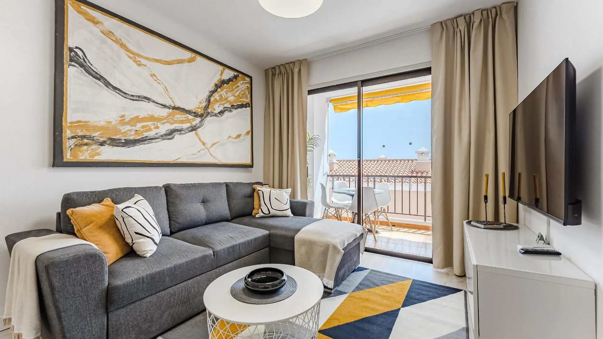 Drilasol 1 Bed Apartment In Playa La Arenaの連絡先